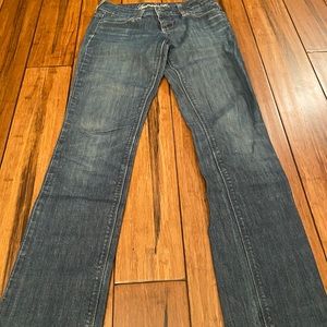 American Eagle women’s jeans